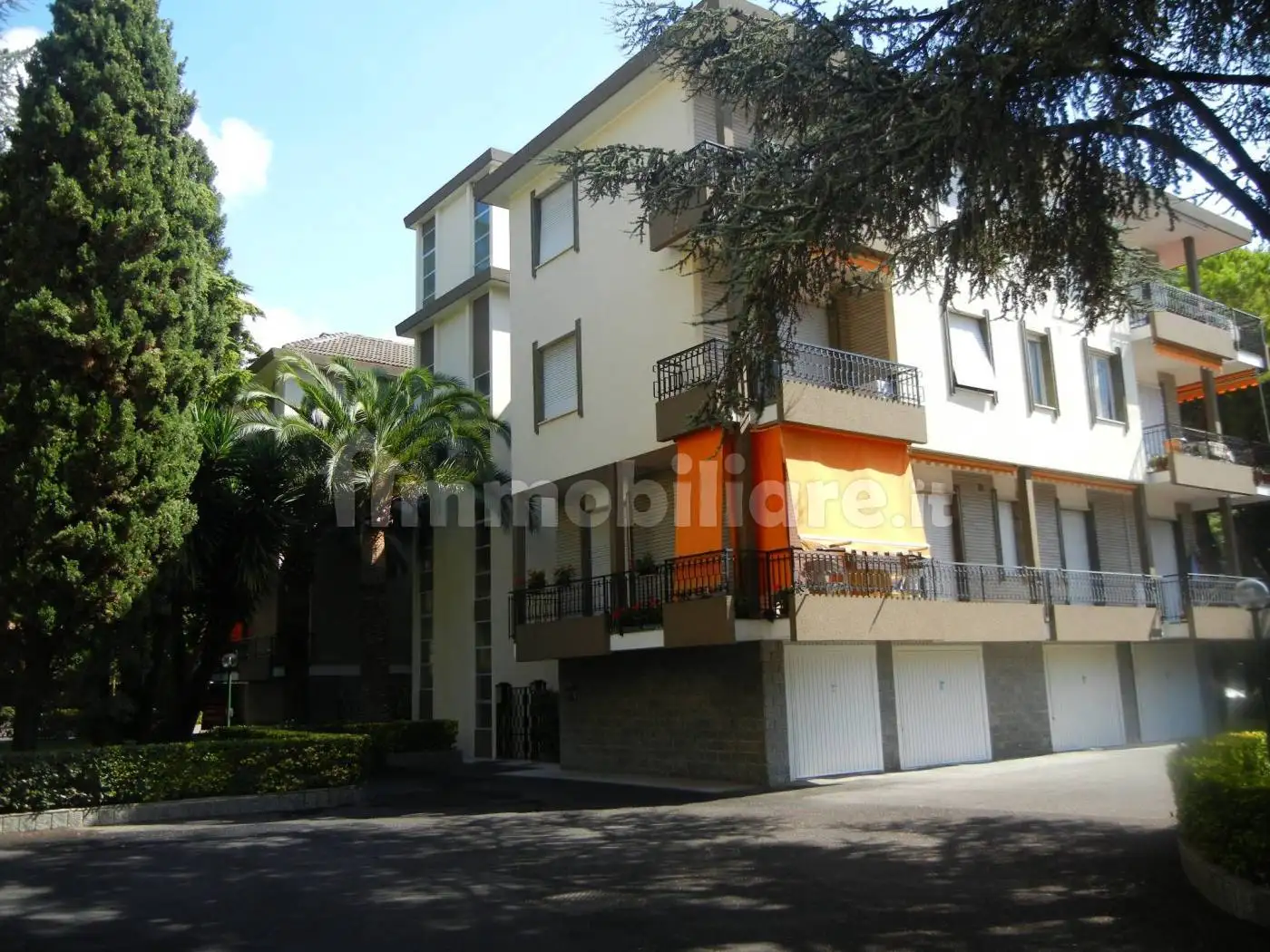 Bilocale via San Bernardo 9, Centro, Bordighera - foto 2