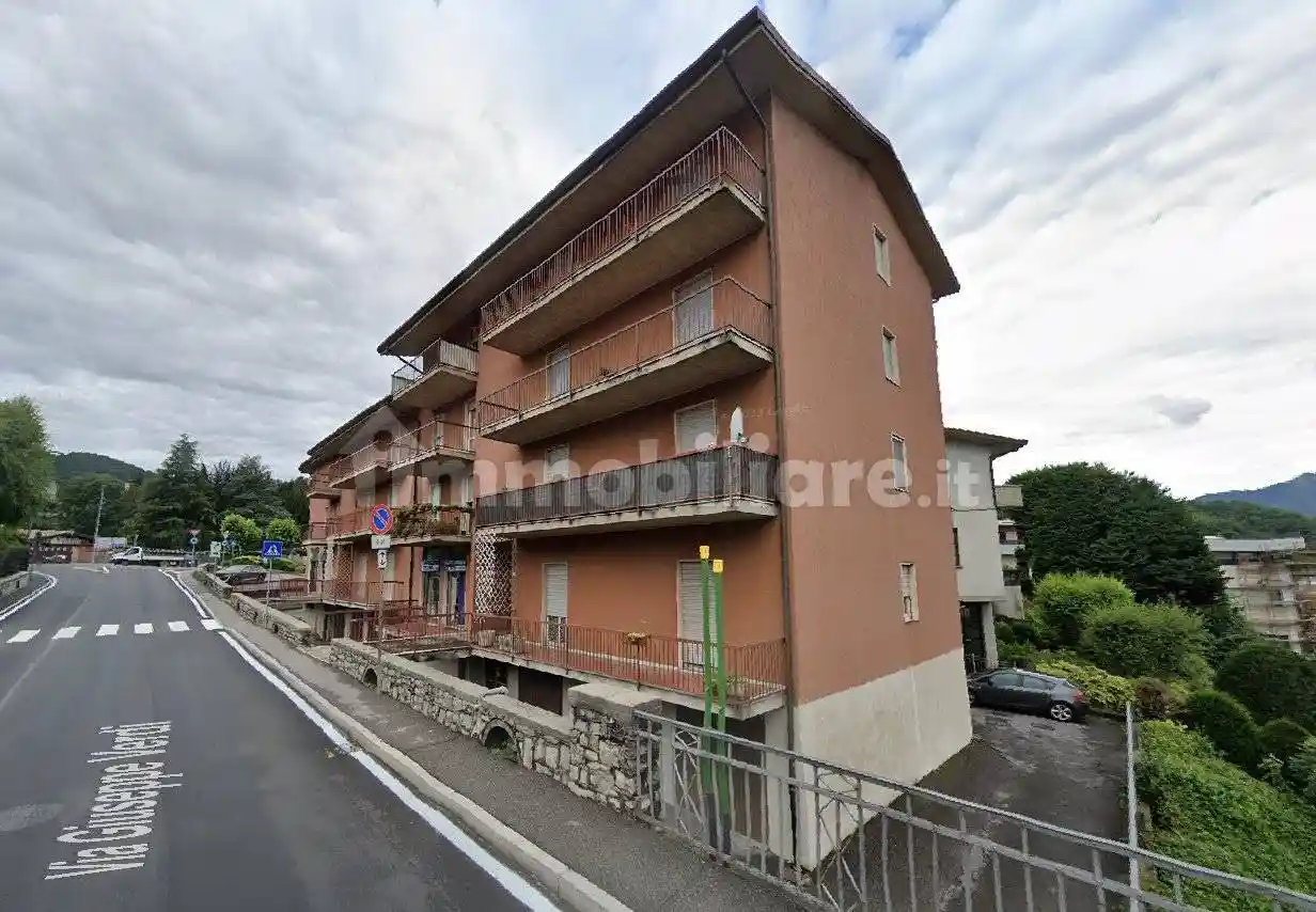 Appartamento in vendita a Leffe