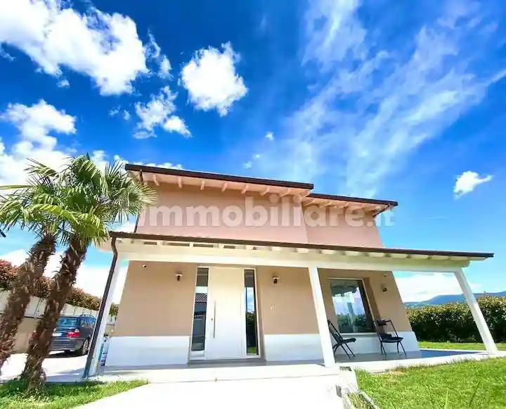 Villa in vendita a Lamporecchio