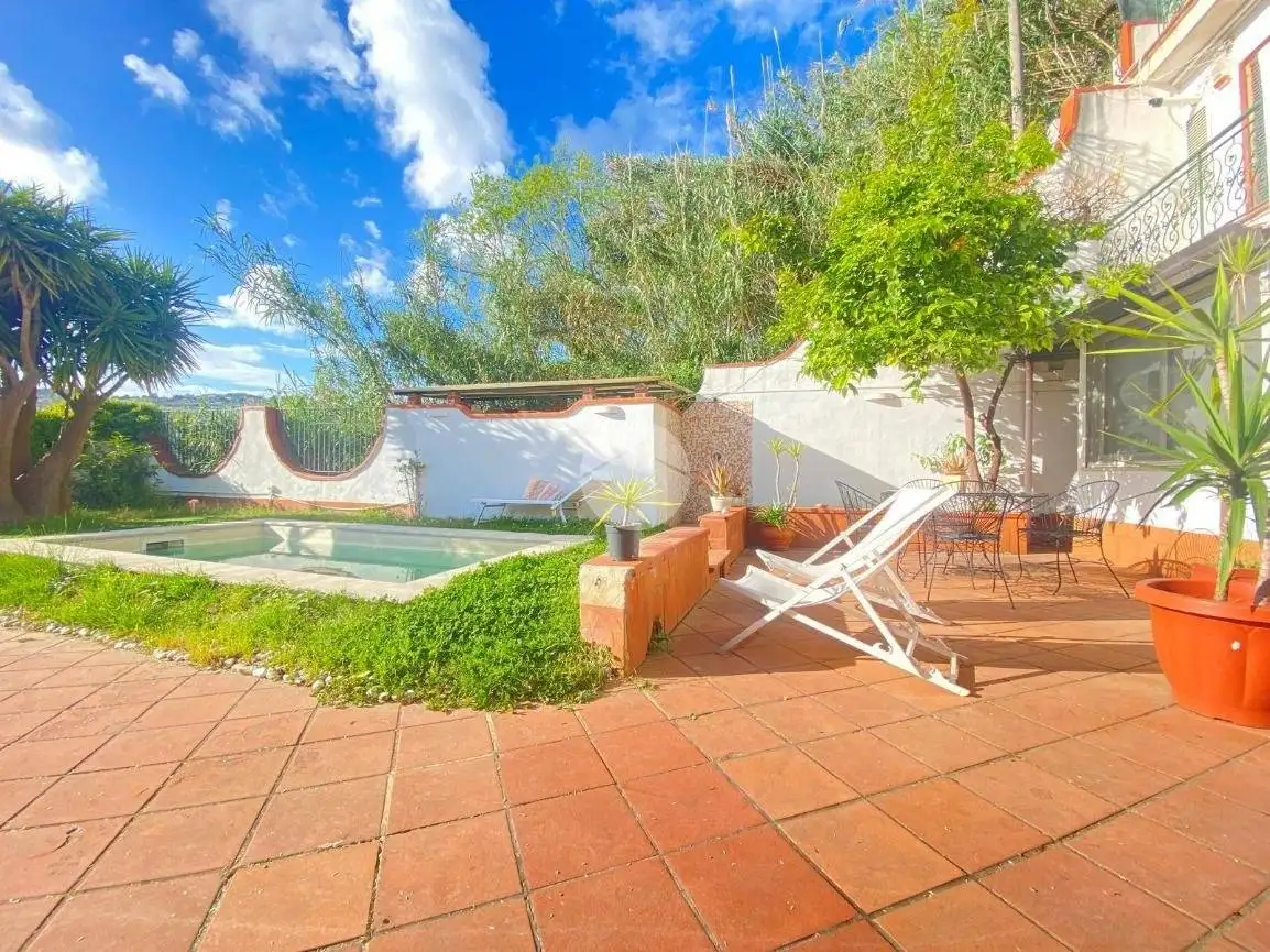 Villa in affitto a Napoli