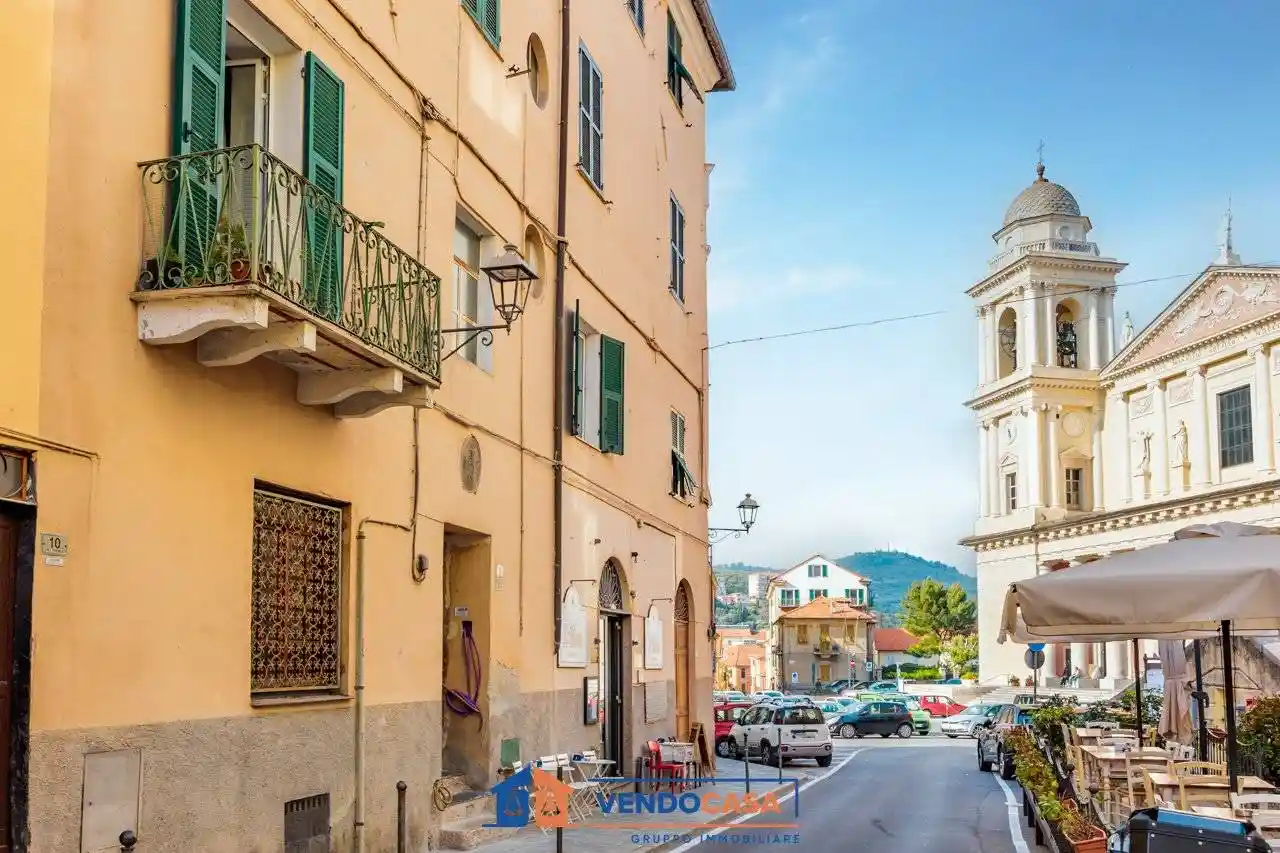 Appartamento in vendita a Imperia