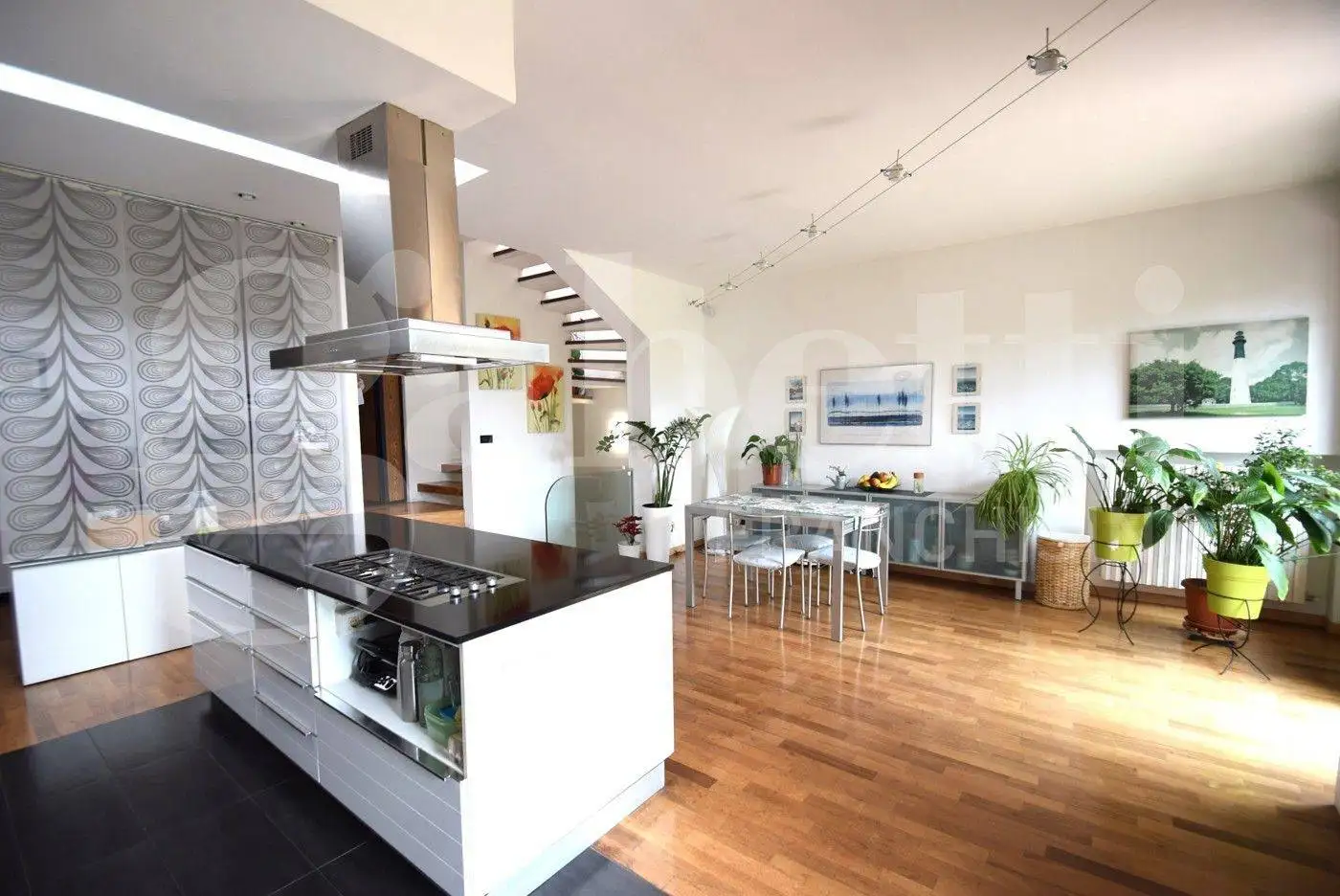 Appartamento in vendita a Casalecchio di Reno