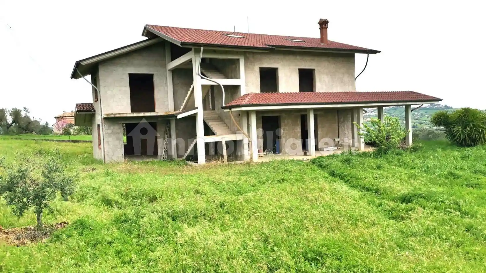 Villa in vendita a Controguerra