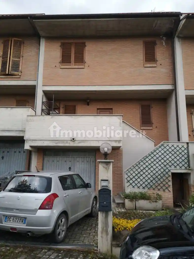 Villetta a schiera in vendita a Camerino