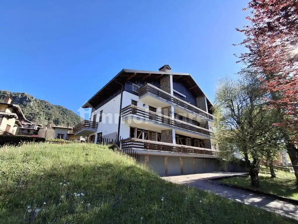 Appartamento in vendita a Castione della Presolana