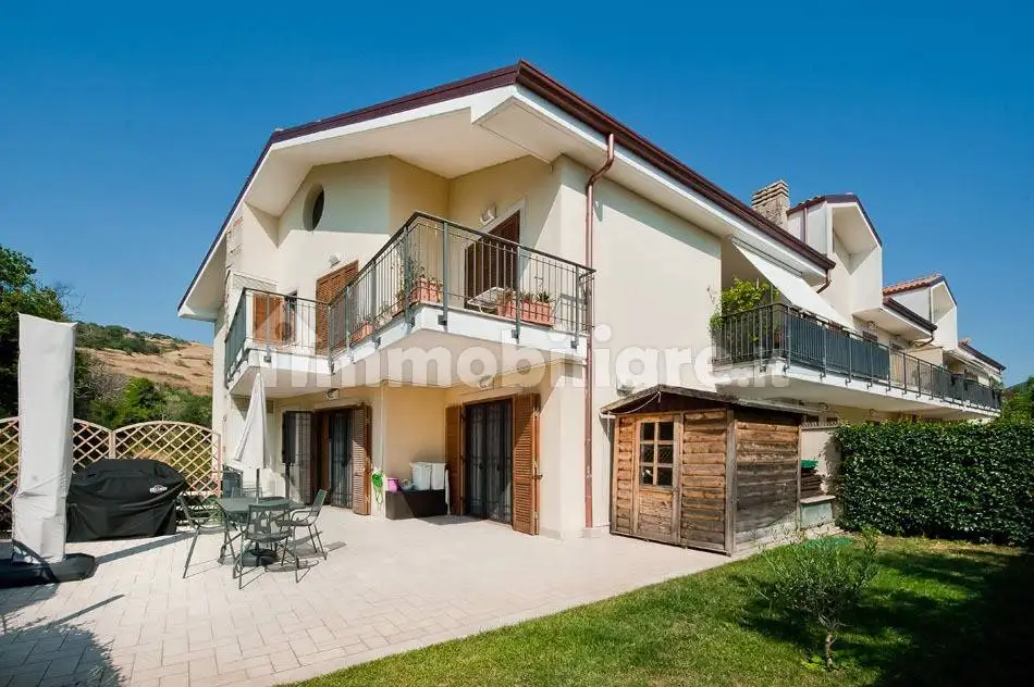 Appartamento in vendita a Grottaferrata