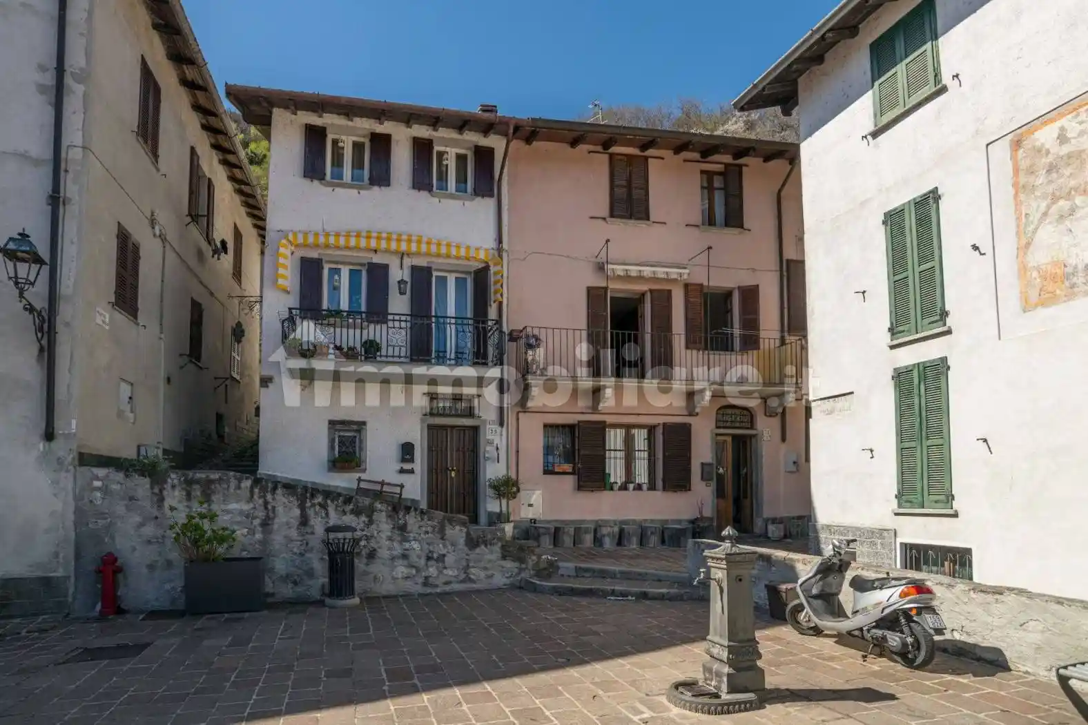 Casa indipendente in vendita a Menaggio