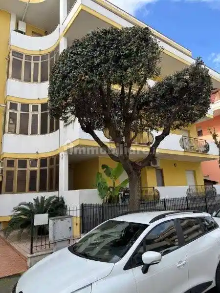 Quadrilocale via Trento 8, Centro, Martinsicuro - foto 2