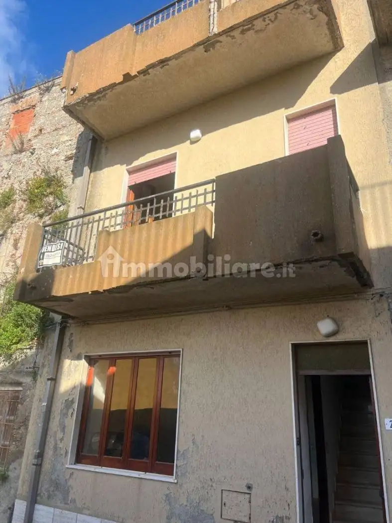 Villa in vendita a Roccavaldina