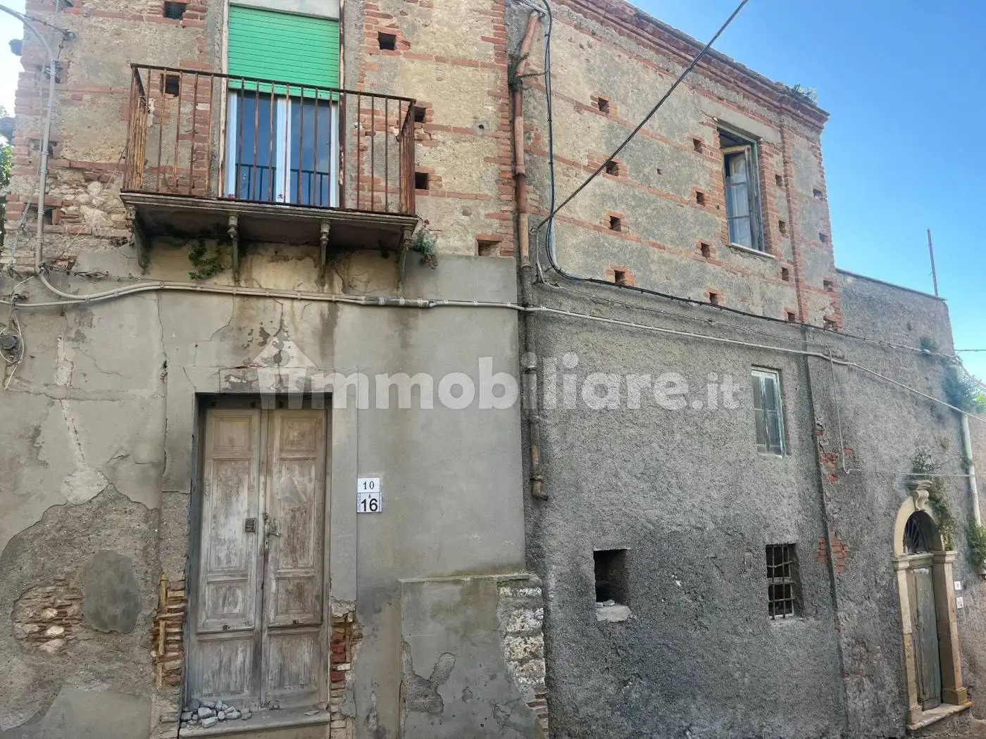 Villa in vendita a Valdina