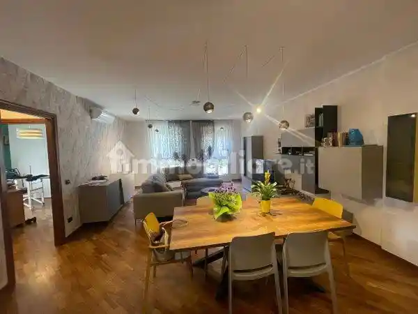 Appartamento in vendita a Vercelli