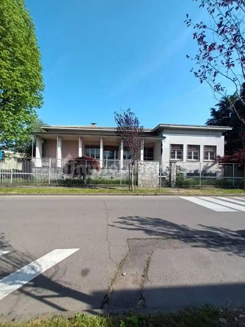 Villa in vendita a Busto Arsizio