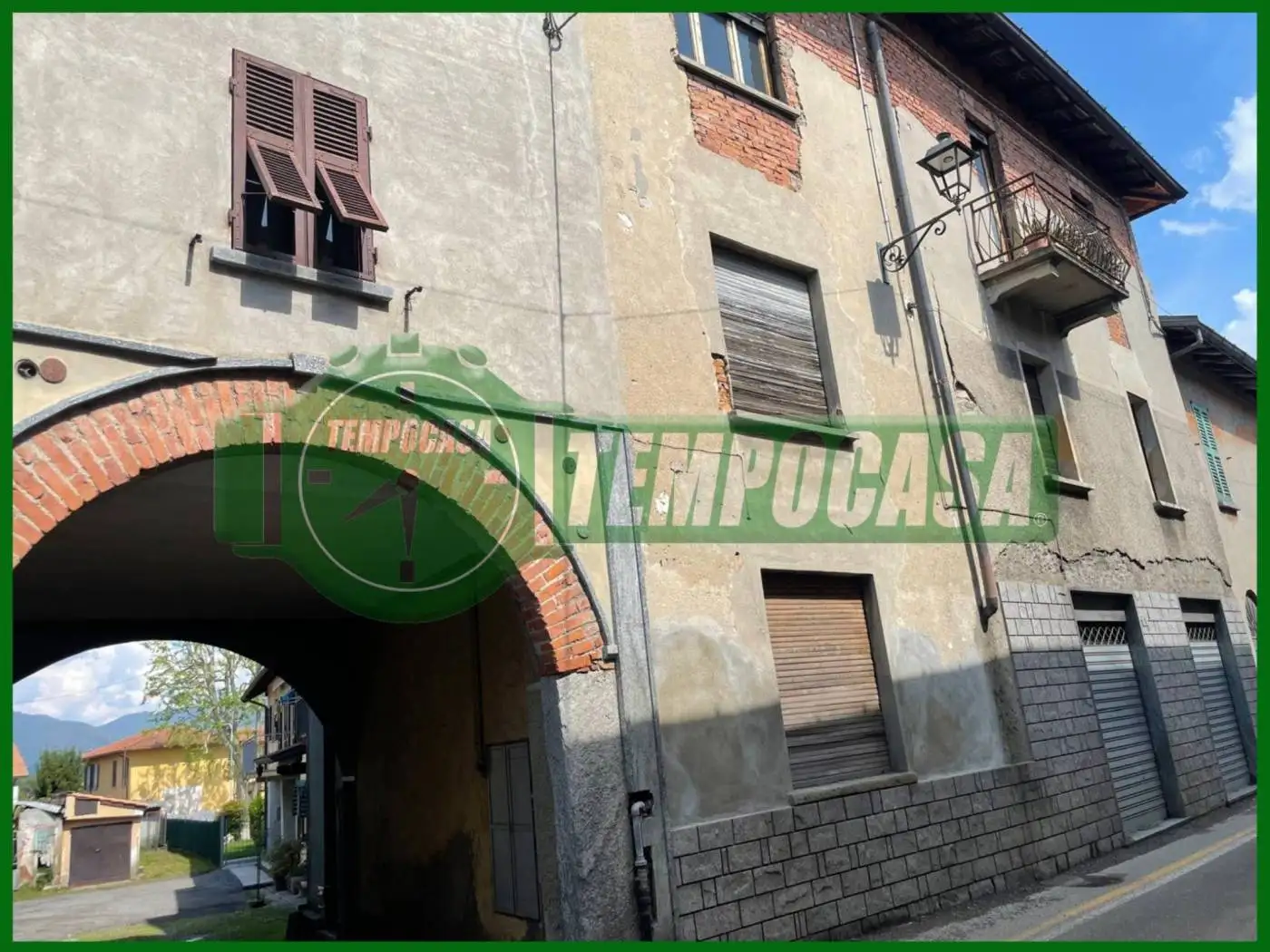 Casa indipendente in vendita a Bardello con Malgesso e Bregano