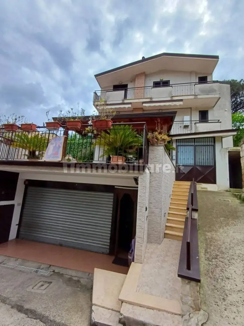 Villa in vendita a Cervino