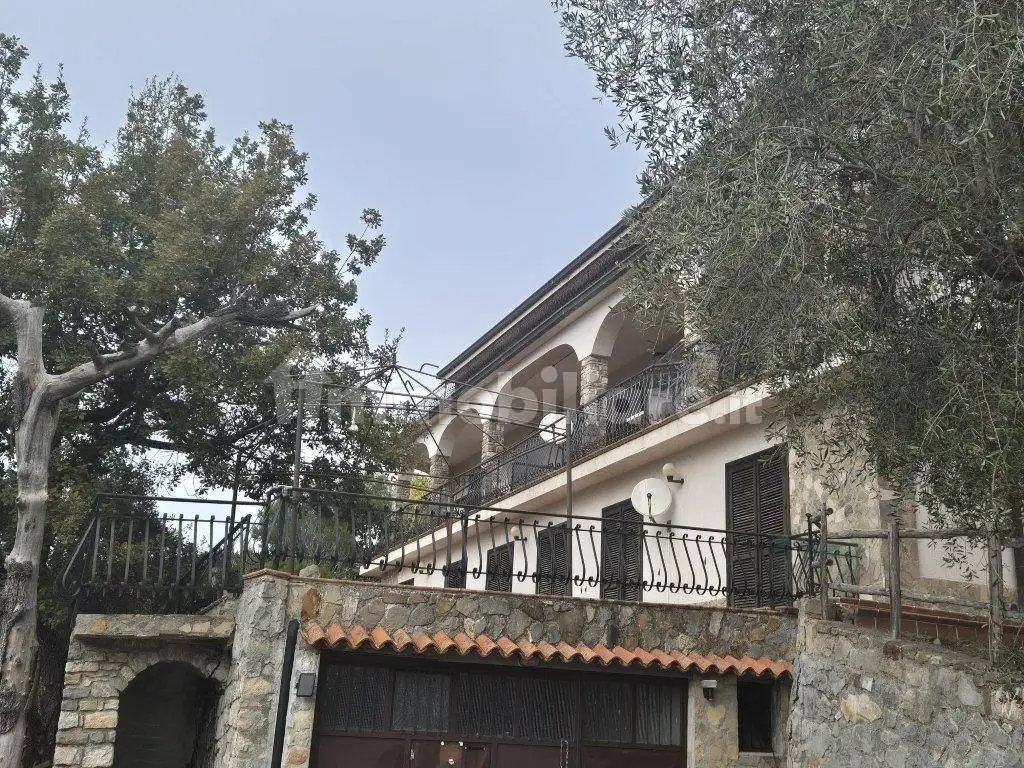 Appartamento in vendita a Seborga