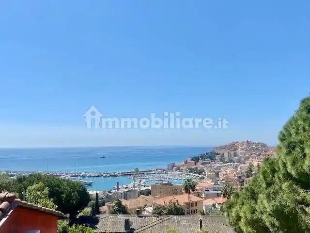 Appartamento in vendita a Imperia
