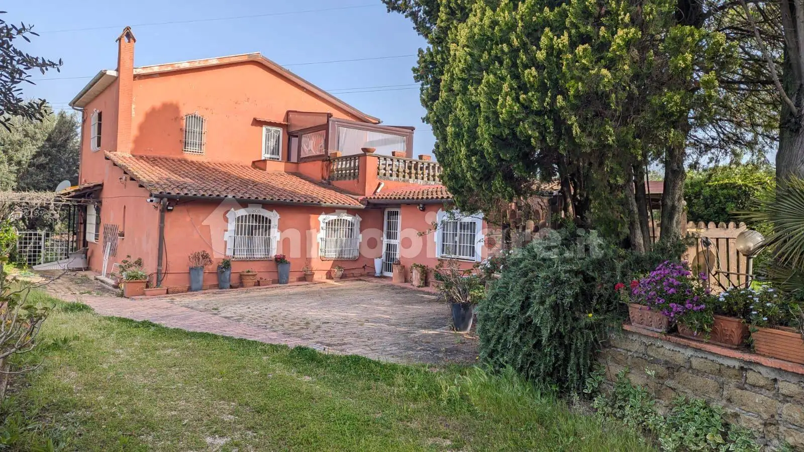 Villa in vendita a Genzano di Roma