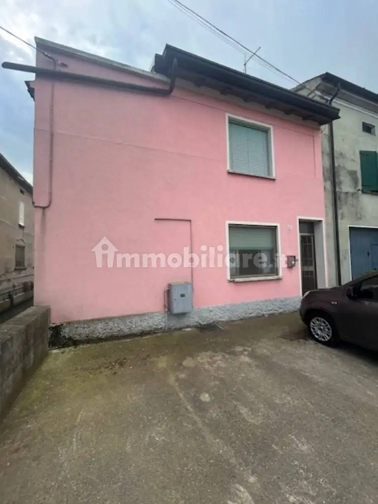 Casa indipendente in vendita a Castellucchio