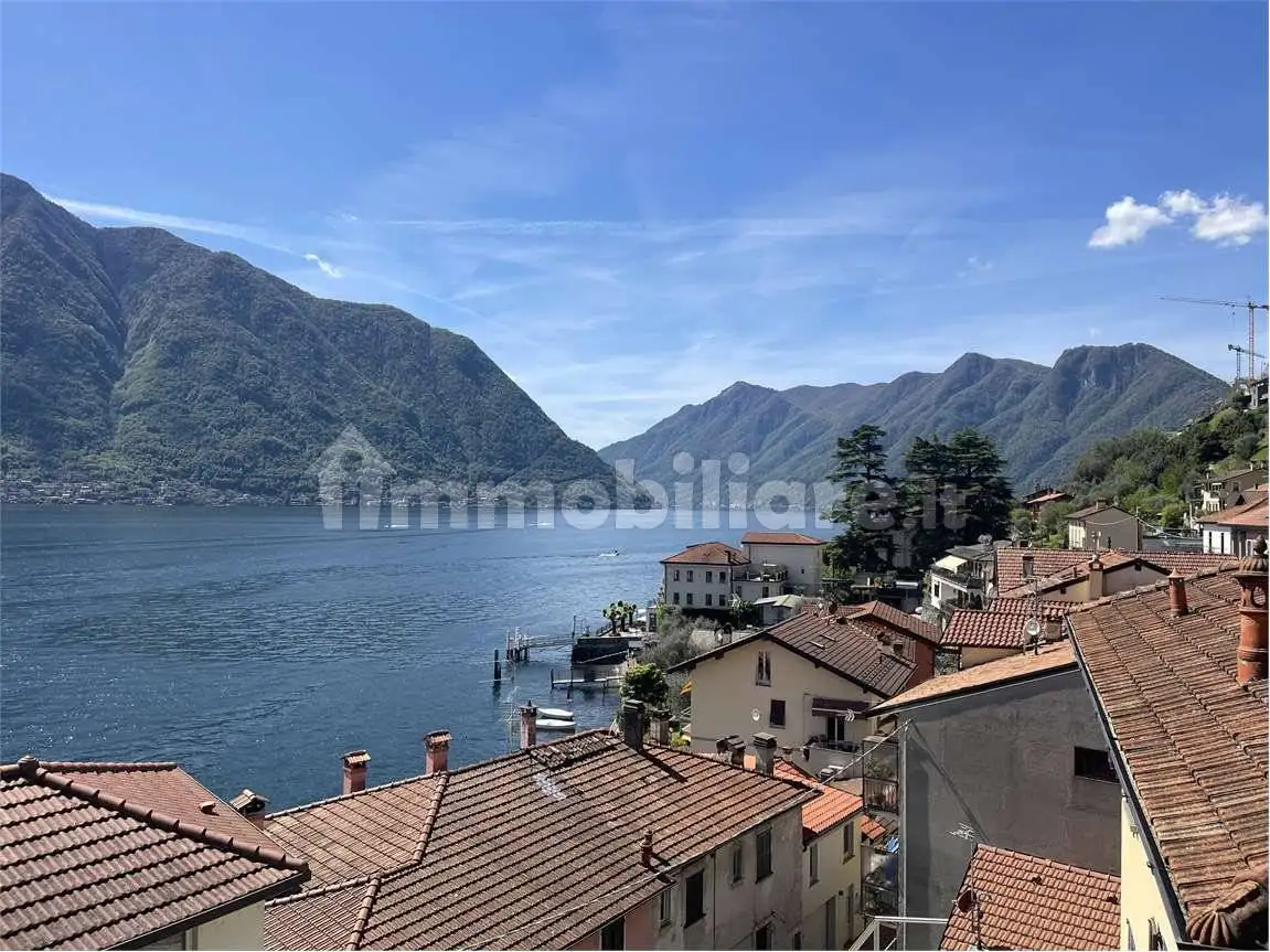 Appartamento in vendita a Sala Comacina