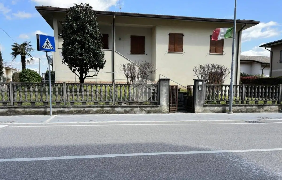 Villa unifamiliare viale Fratelli Cervi 21, Cerese, Borgo Virgilio - foto 2