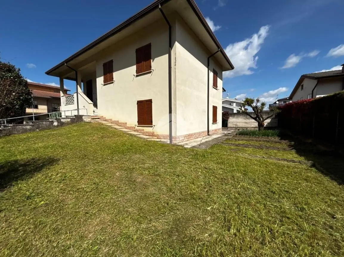 Villa unifamiliare viale Fratelli Cervi 21, Cerese, Borgo Virgilio - foto 3