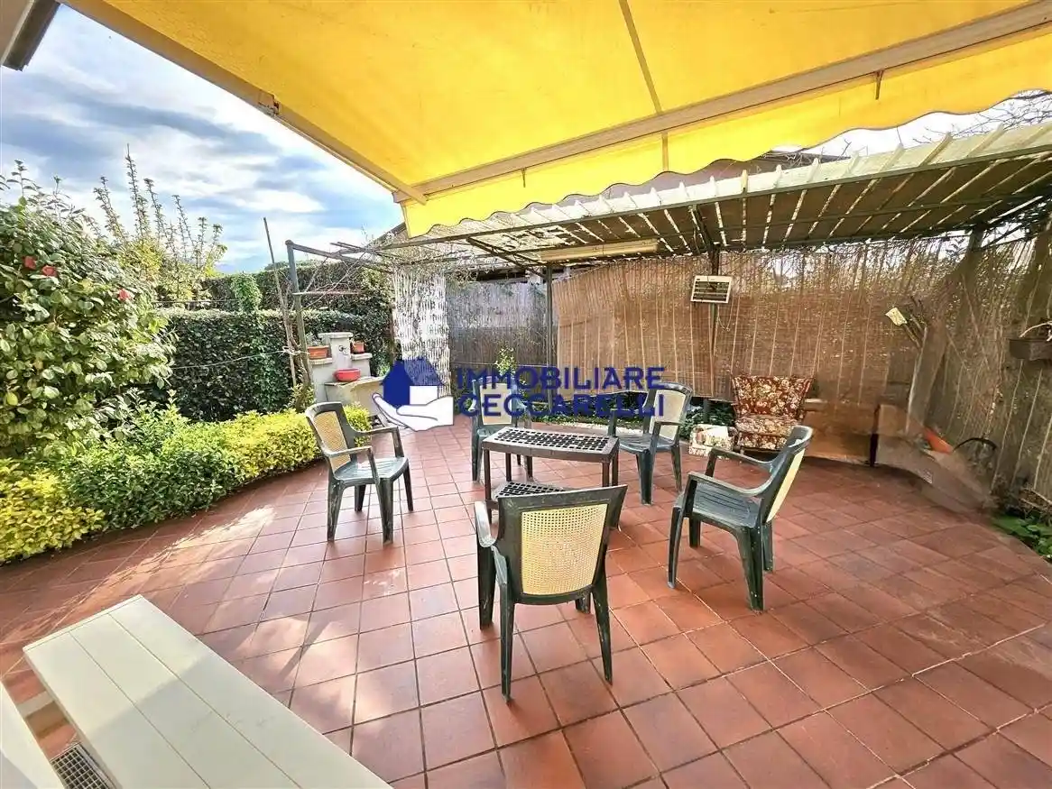 Villetta a schiera in vendita a Massa
