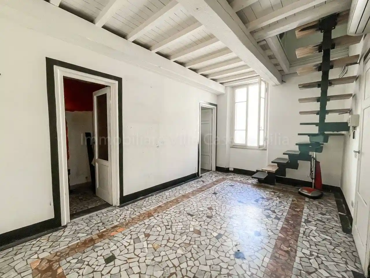 Appartamento in vendita a Viareggio