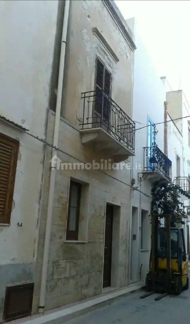 Palazzo - Edificio in vendita a Favignana