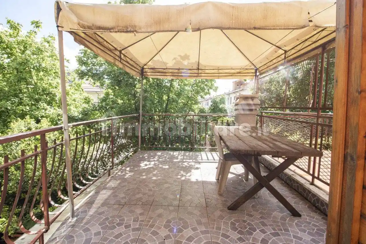 Casa indipendente in vendita a Prato
