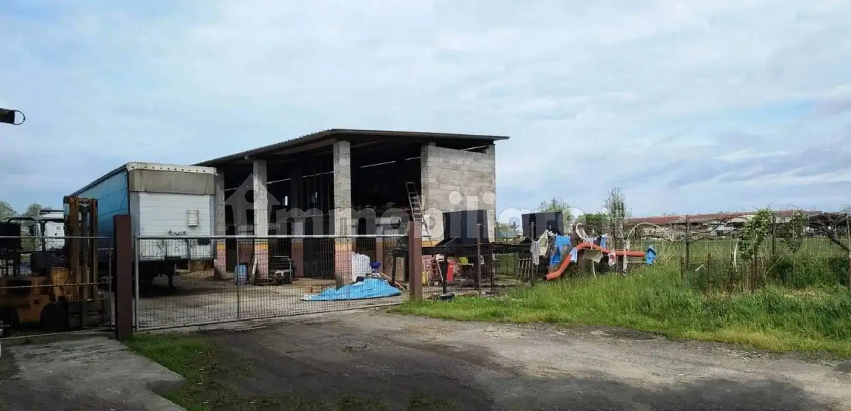 Rustico - Casale in vendita a Isso