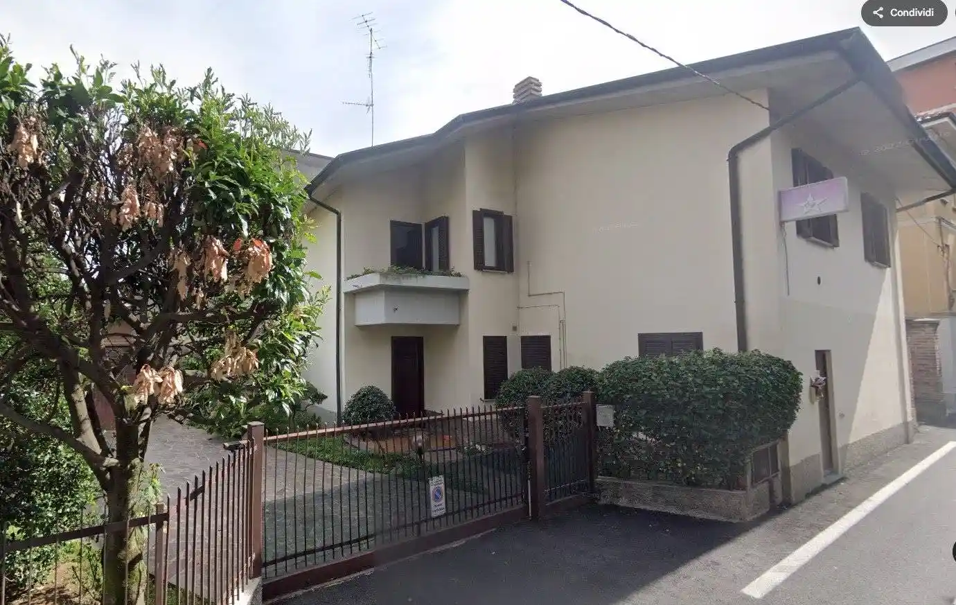 Palazzo - Edificio in vendita a Mariano Comense