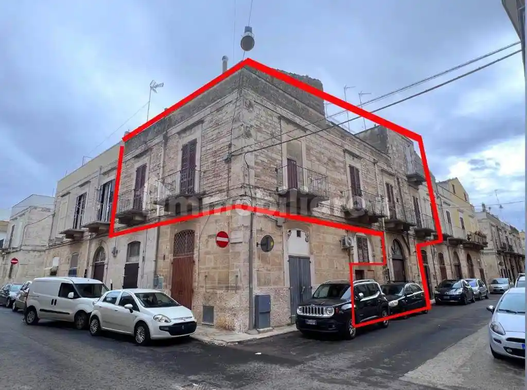 Palazzo - Edificio in vendita a Ruvo di Puglia