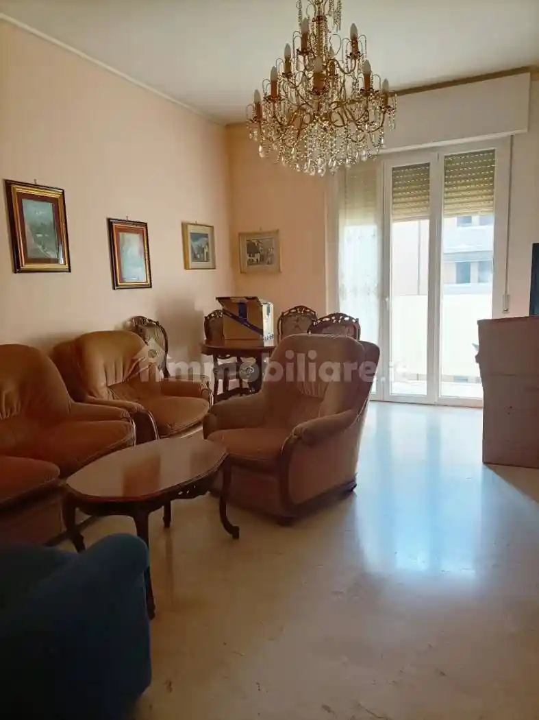 Appartamento in vendita a Piacenza