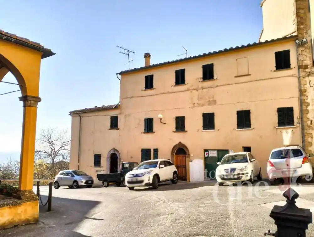 Appartamento in vendita a Volterra