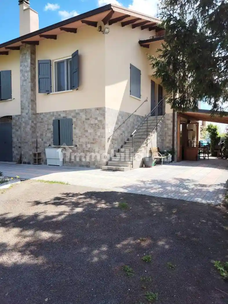 Villa in vendita a Carpineti