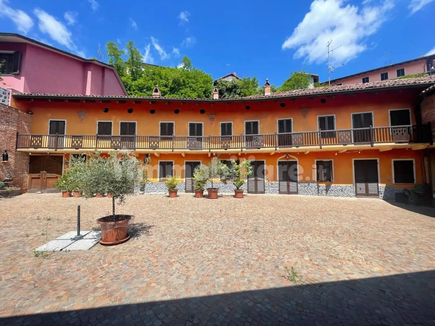 Villa in vendita a Vezza d'Alba