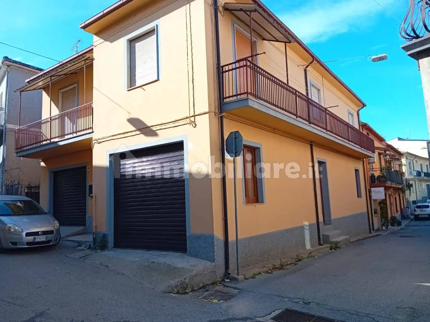 Palazzo - Edificio in vendita a Spezzano Albanese