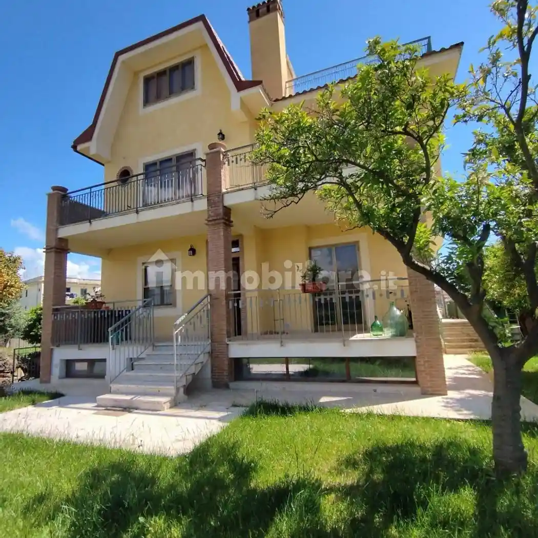 Villa in vendita a Minturno