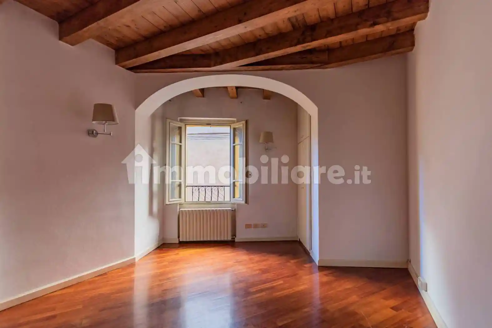 Bilocale piazza della Loggia 9, Castello - Via Musei, Brescia - foto 3