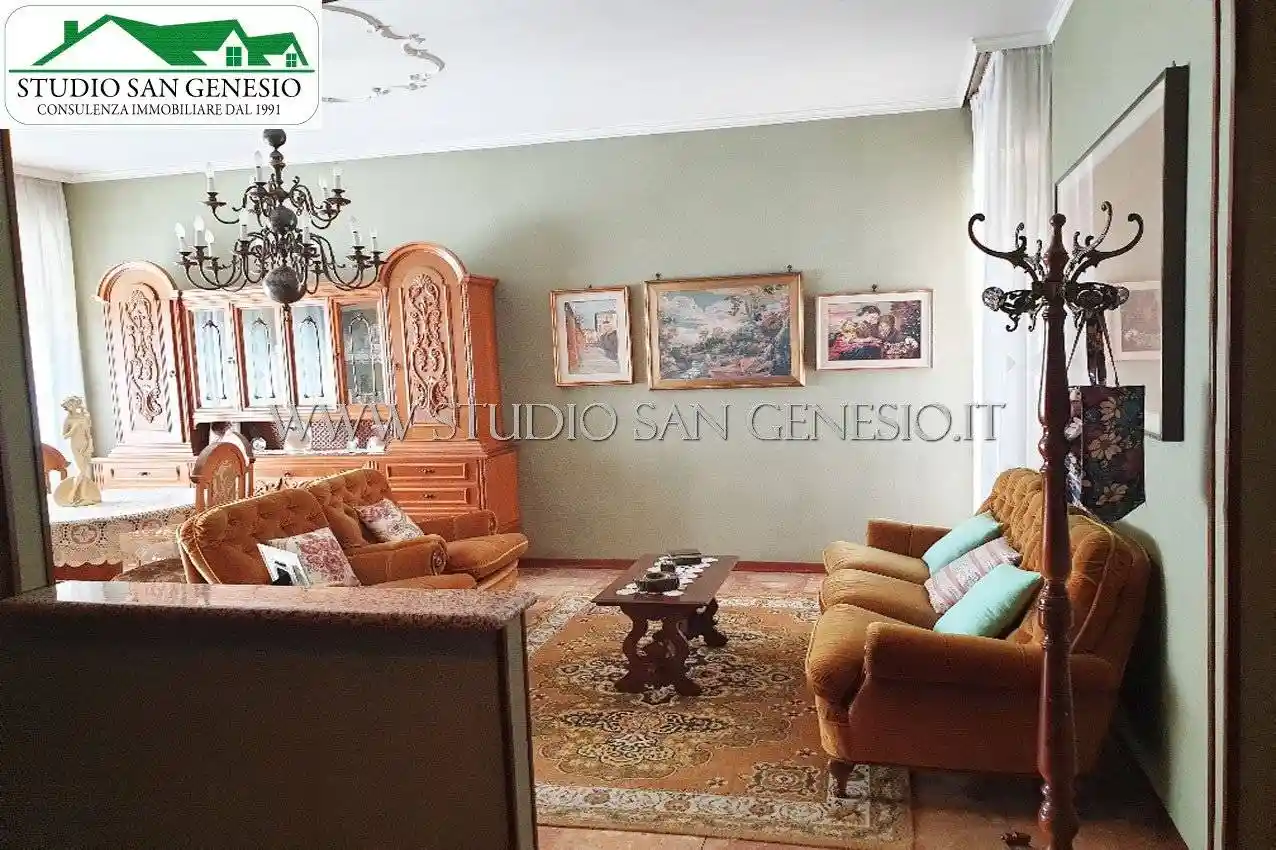 Villa in vendita a San Genesio ed Uniti