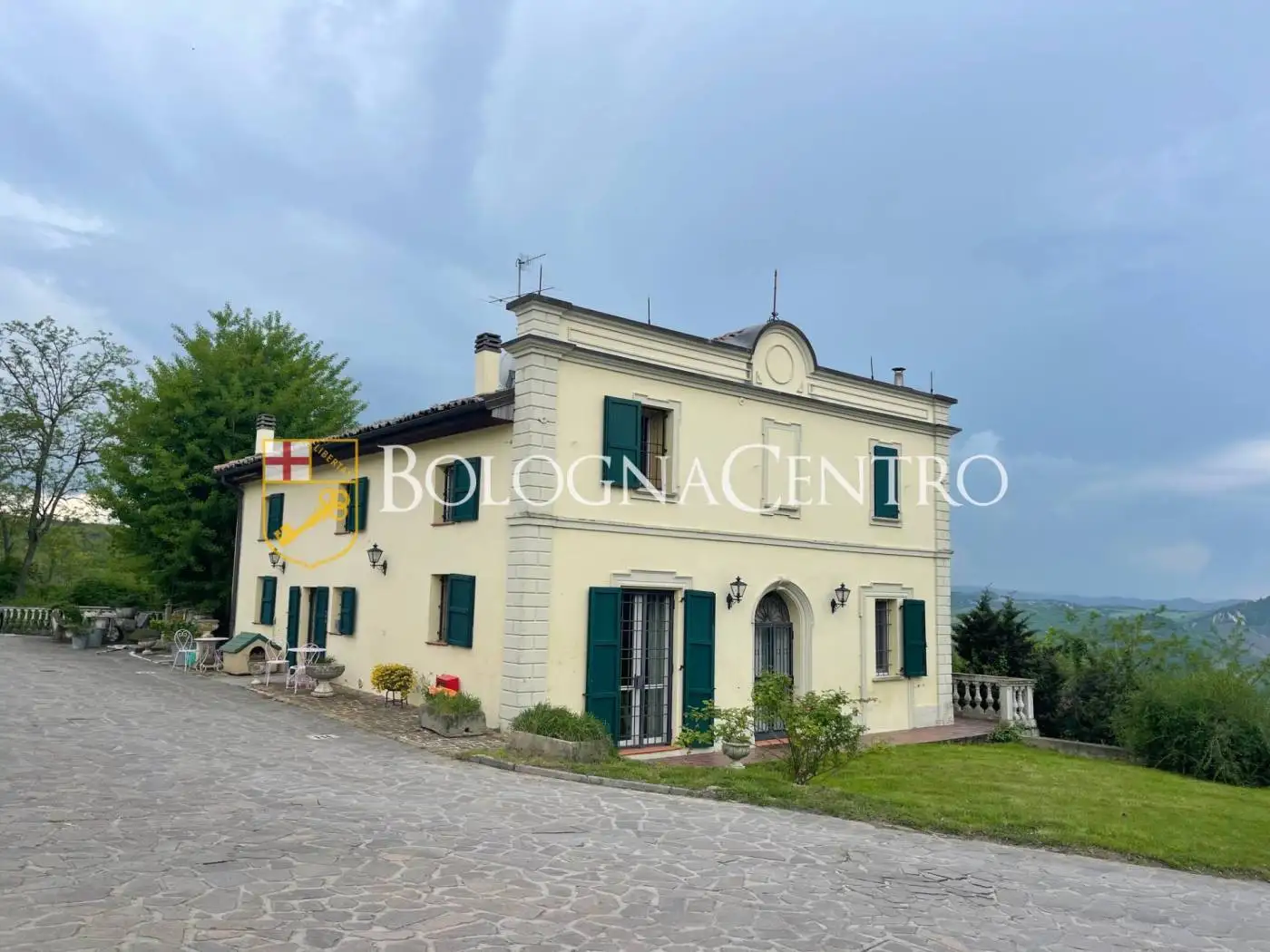 Villa in vendita a Pianoro