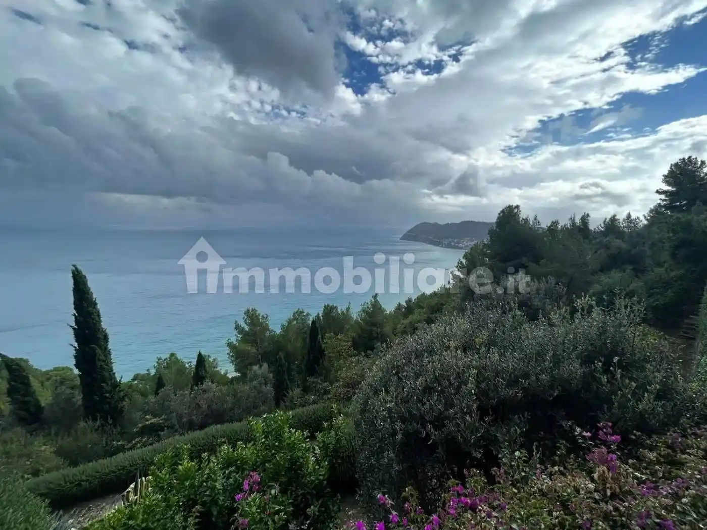 Villa in vendita a Alassio