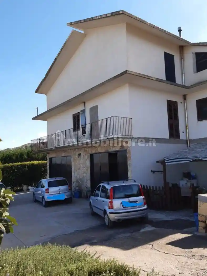 Villa in vendita a Ramacca