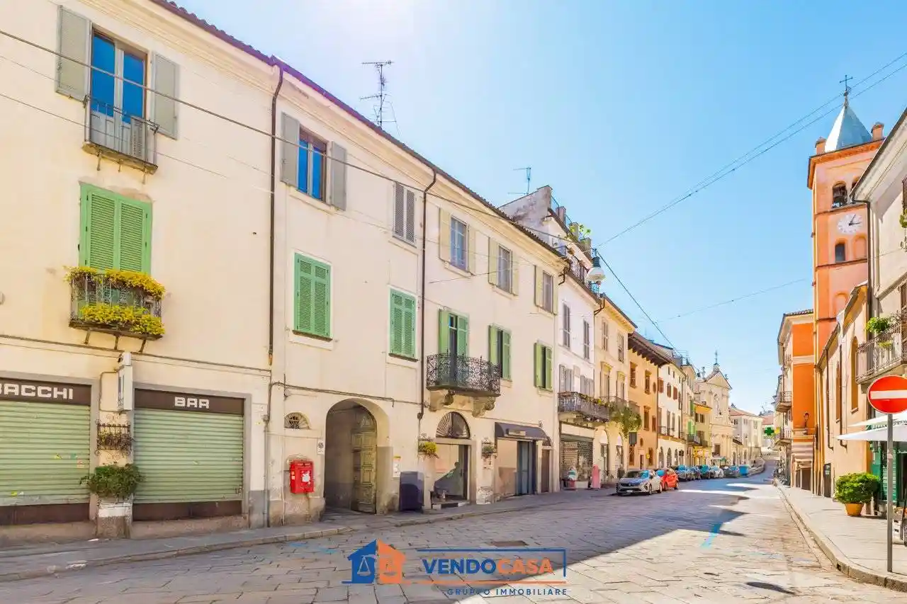 Appartamento in vendita a Vercelli