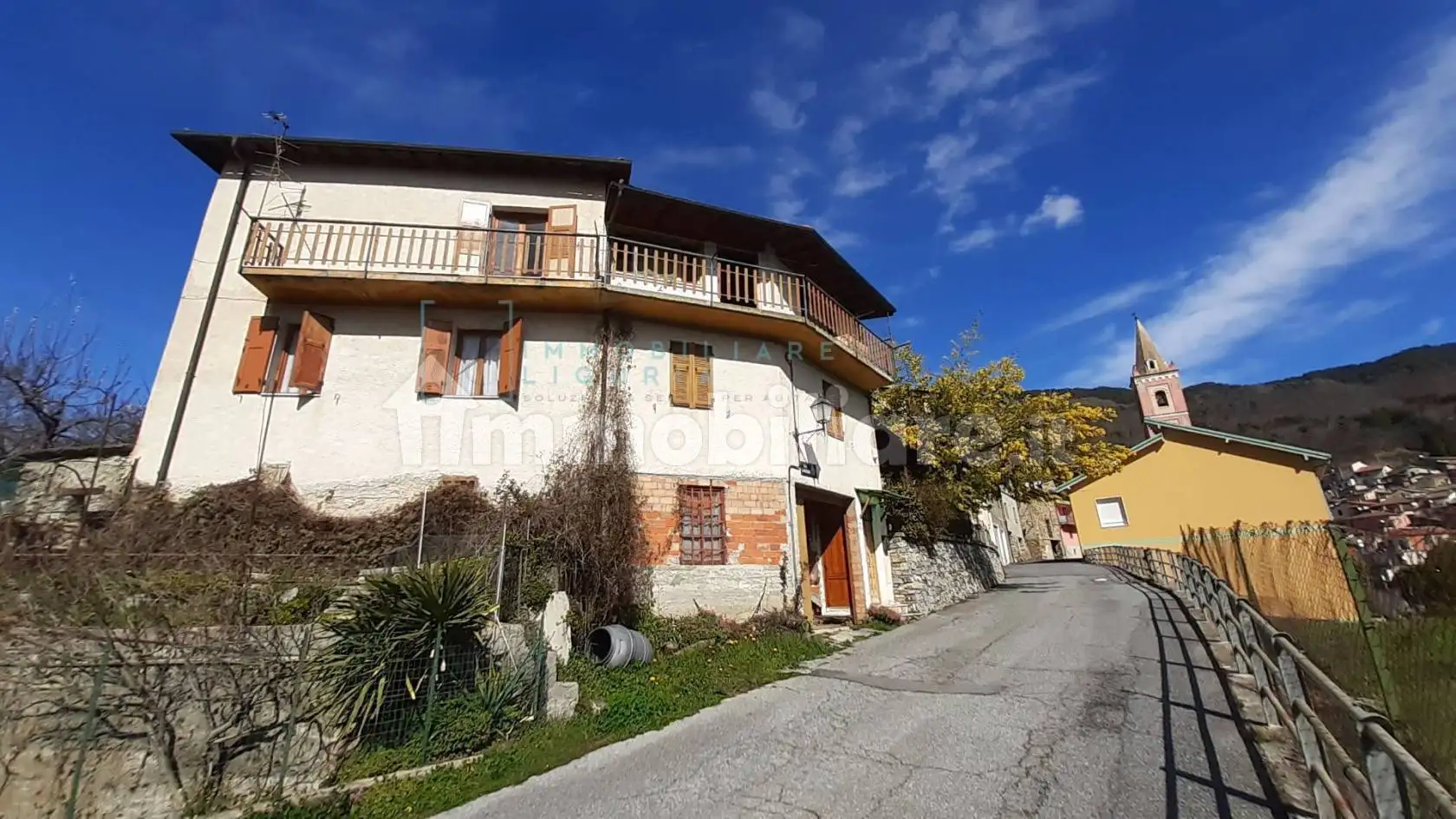 Casa indipendente in vendita a Cosio d'Arroscia