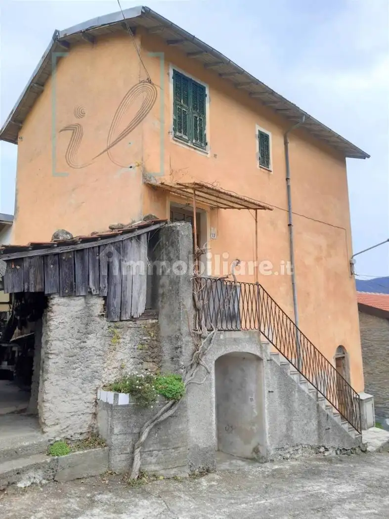 Rustico - Casale in vendita a Pornassio