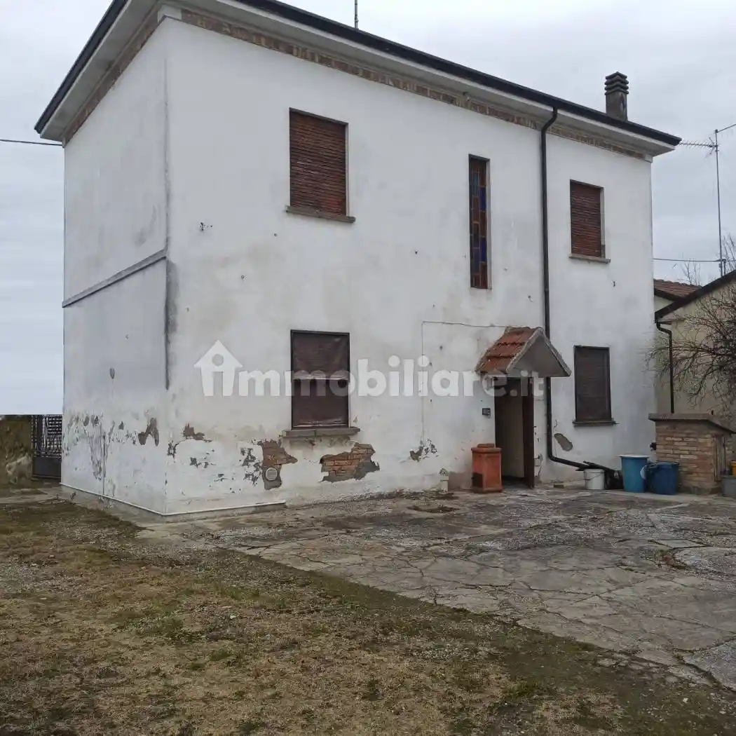 Villa in vendita a Bagnacavallo