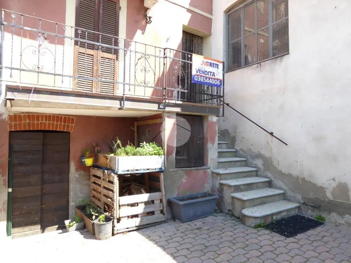 Rustico - Casale in vendita a Rovescala