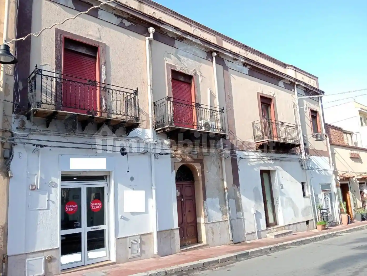 Palazzo - Edificio in vendita a Terrasini