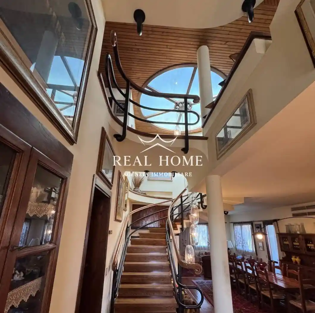 Villa in vendita a Pistoia